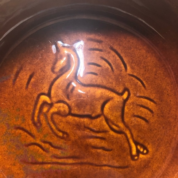 Vintage Brown Ceramic Ashtray with Deer Design Hull USA - Picture 9 of 13